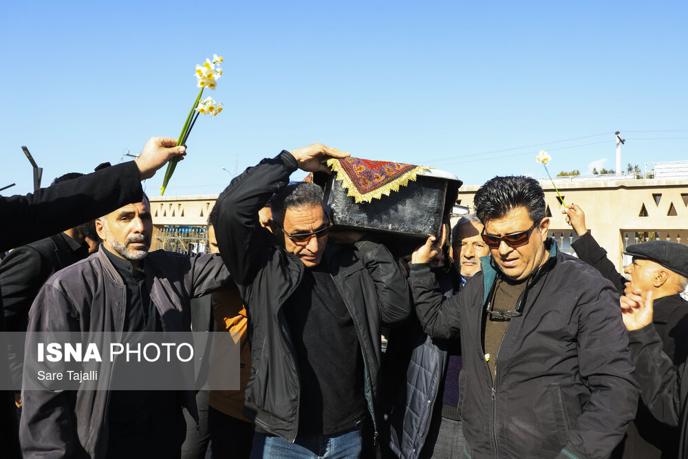 مراسم تشییع پیکر استاد مهدی ثانی پدر معنوی تئاتر کرمان