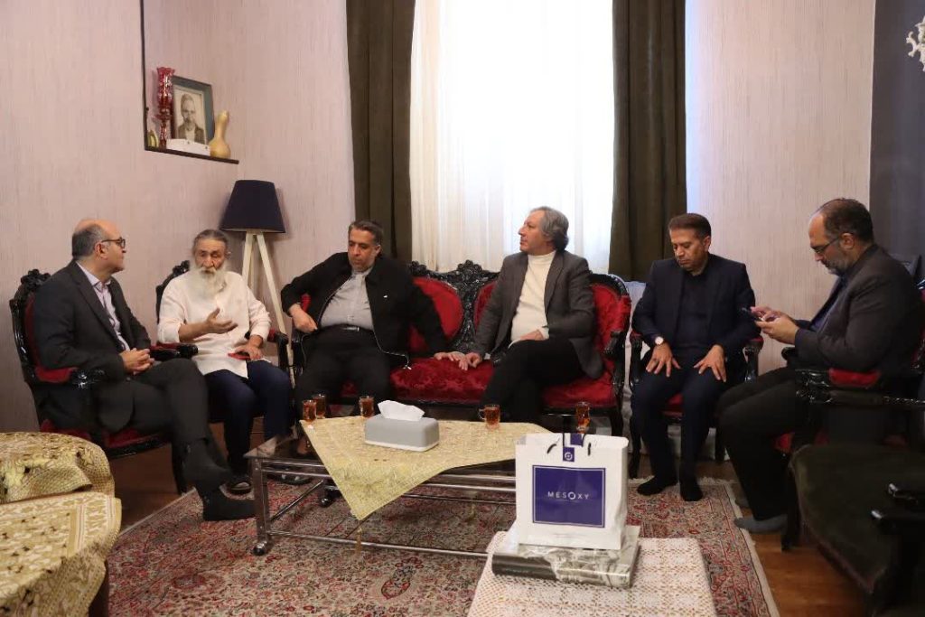 دیدار مدیرکل ارشاد، معاون ارشاد و رئیس مرکز هنرهای نمایشی ایران از پیر تئاتر مهدی ثانی و بانو